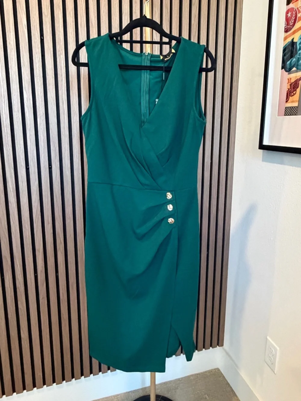 MIUSOL Emerald Green Sheath Dress with ruching and gold buttons SZ L - Picture 2 of 8